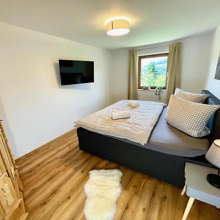 Zeitlos Mit Bergblick