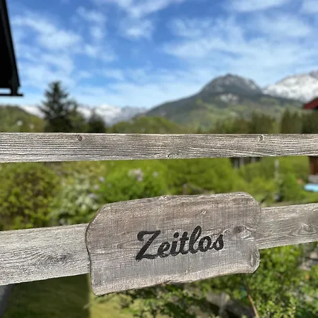 Zeitlos Mit Bergblick