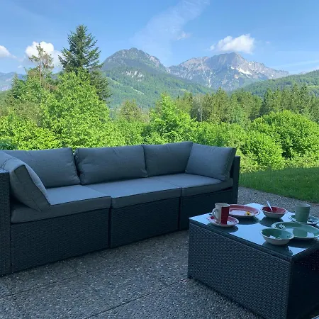 Zeitlos Mit Bergblick Apartmán *