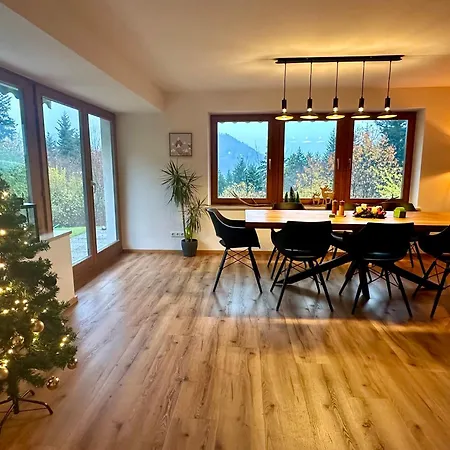 Zeitlos Mit Bergblick بيرشتسغادن